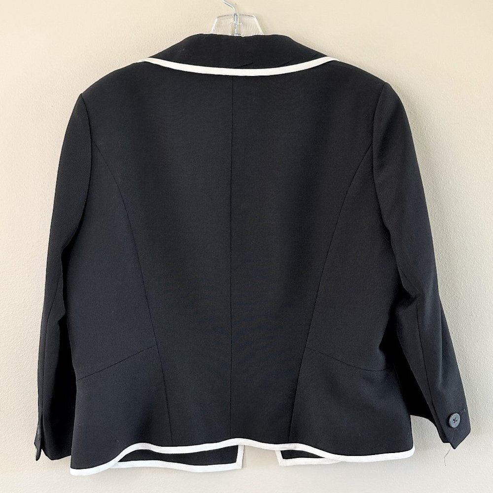 Hobbs London Black Wool Cropped Ivory Contrast Trim Blazer Jacket - Picture 9 of 11